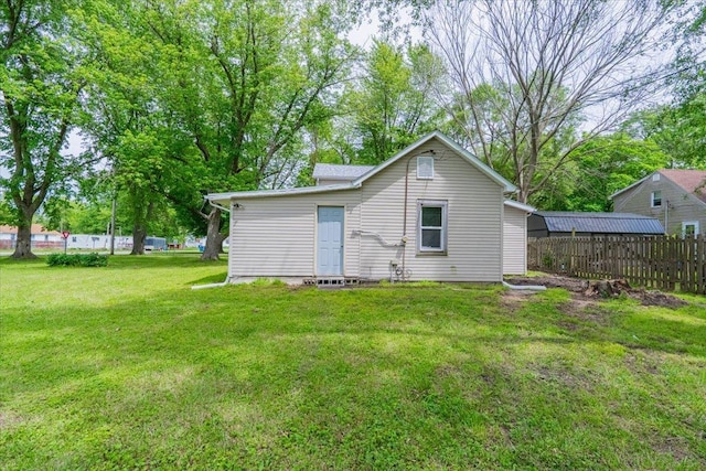 323 N 2nd Ave, Chenoa, IL 61726 - view of back of house