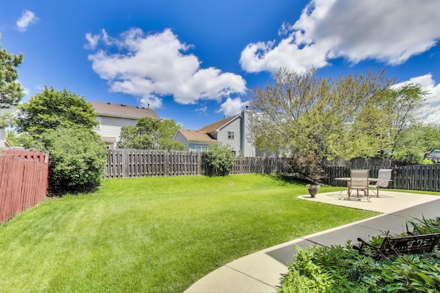1400 Patrick Dr, Mundelein, IL 60060 - view of yard with a patio