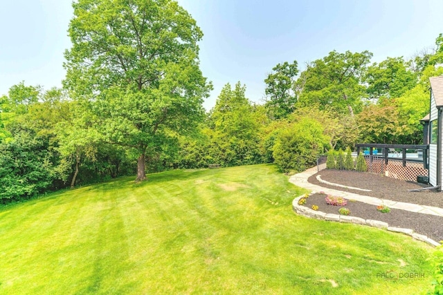 112 Ravine Ln, North Barrington, IL 60010 - view of grassy yard