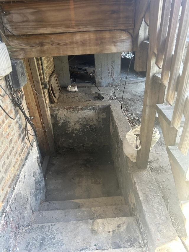8039 S Ingleside Ave, Chicago, IL 60619 - view of stairs