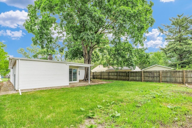713 E Michigan Ave, Urbana, IL 61801 - view of yard