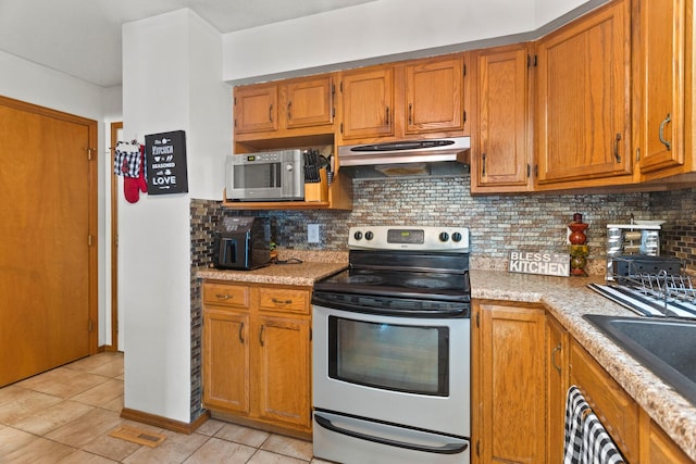1316 Challis Dr, Bloomington, IL 61704 - photo 13
