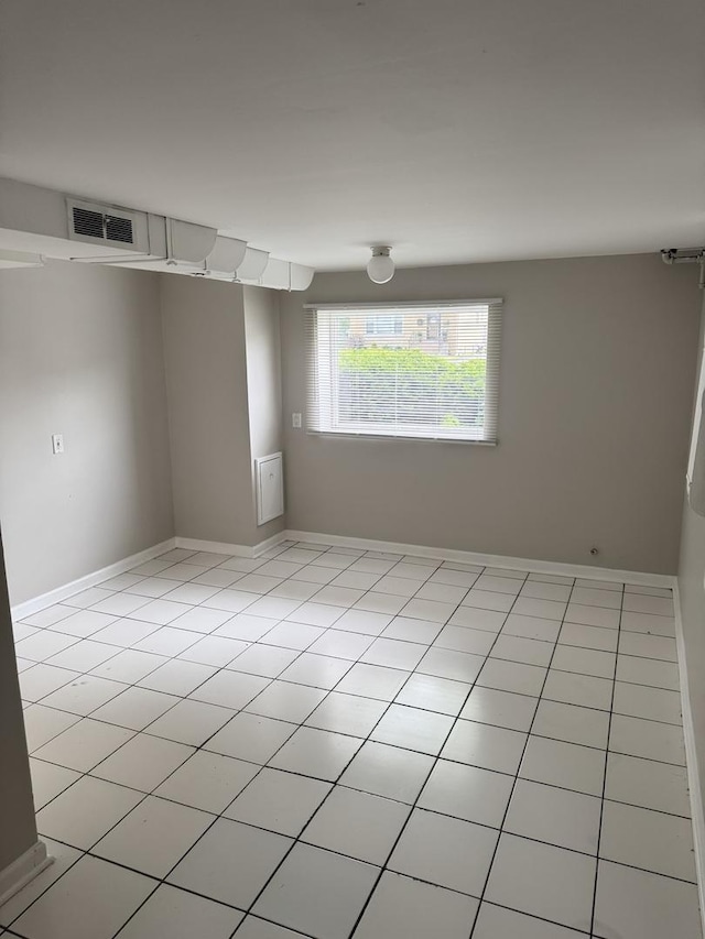 2219 S 13th Ave, Broadview, IL 60155 - unfurnished room with baseboards