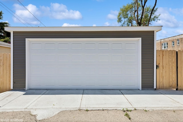 157 N Leamington Ave, Chicago, IL 60644 - view of garage