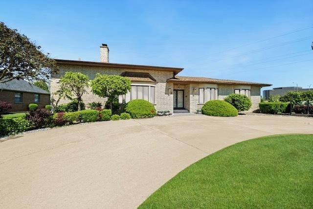 2 Hamilton Ln, Oak Brook, IL 60523 - photo 24