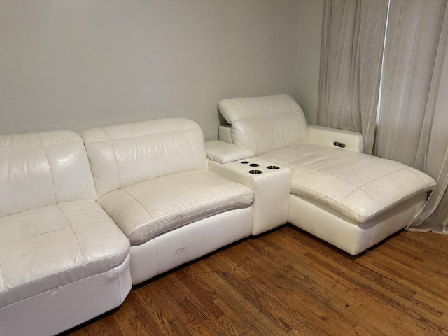 11540 S Racine Ave, Chicago, IL 60643 - living room with wood finished floors