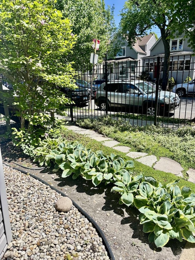 4118 N Kedzie Ave, Chicago, IL 60618 - view of yard
