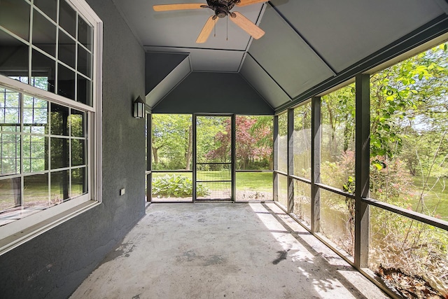 16864 E State Route 17, Grant Park, IL 60940 - unfurnished sunroom featuring a ceiling fan and lofted ceiling