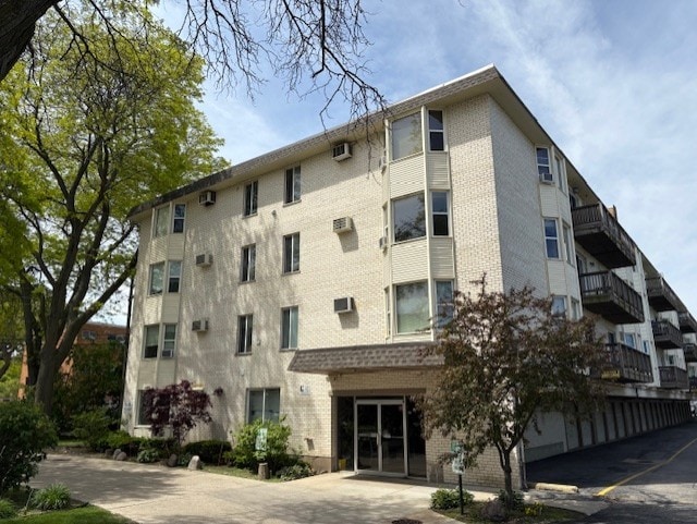 8232 Niles Center Rd Unit 317, Skokie, IL 60077 - view of apartment building / complex