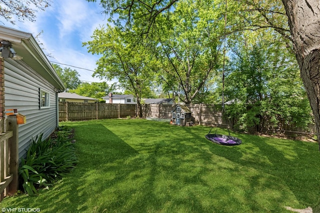 2109 Sprucewood Ln, Lindenhurst, IL 60046 - view of yard