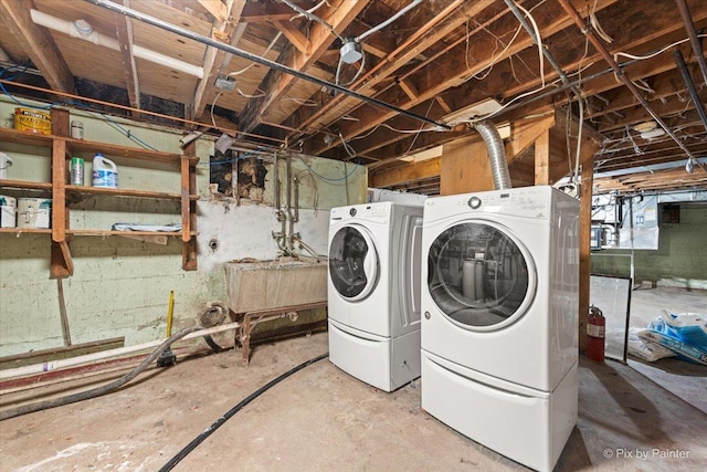 119 W S Ave, Spring Grove, IL 60081 - washroom featuring separate washer and dryer