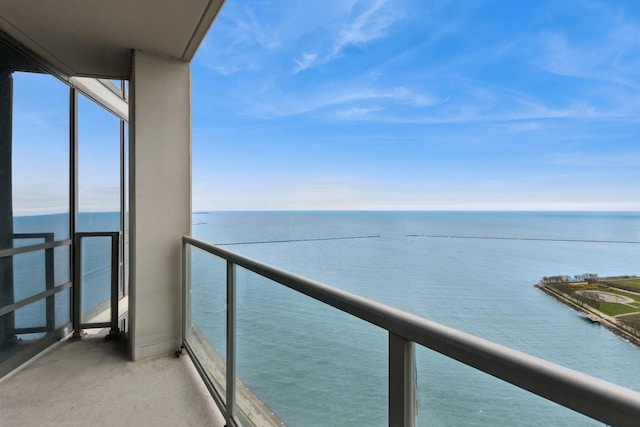 600 N Lake Shore Dr Unit 3411, Chicago, IL 60611 - balcony featuring a water view