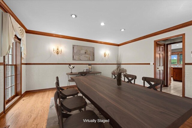 560 Braemar Ave, Naperville, IL 60563 - dining area featuring wainscoting, ornamental molding, light wood-style floors, and recessed lighting