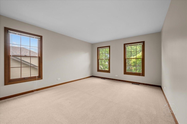 560 Braemar Ave, Naperville, IL 60563 - empty room with light colored carpet