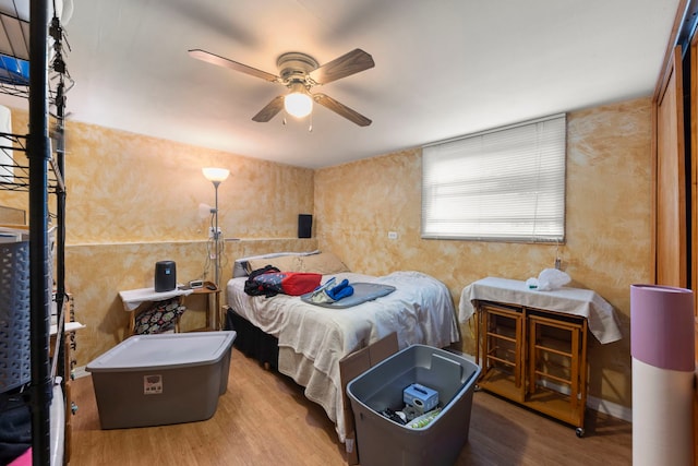 15424 David Ln, Oak Forest, IL 60452 - bedroom with wood finished floors and a ceiling fan