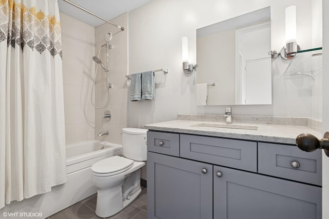 345 W Fullerton Pkwy Unit 601, Chicago, IL 60614 - full bath with shower / bath combination with curtain, vanity, and toilet