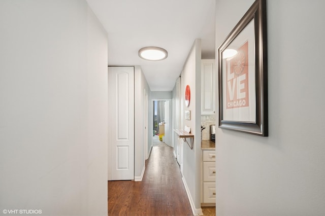 1636 N Wells St Unit 2601, Chicago, IL 60614 - corridor featuring wood finished floors and baseboards