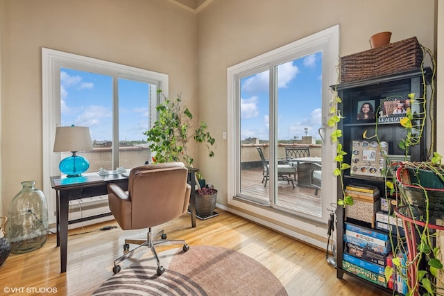 1625 N Western Unit 502, Chicago, IL 60647 - home office with wood finished floors and baseboards