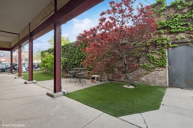 1625 N Western Unit 502, Chicago, IL 60647 - view of yard with a patio area