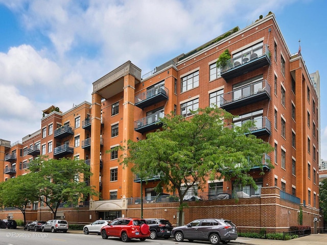550 W Fulton St Unit 404, Chicago, IL 60661 - view of apartment building / complex