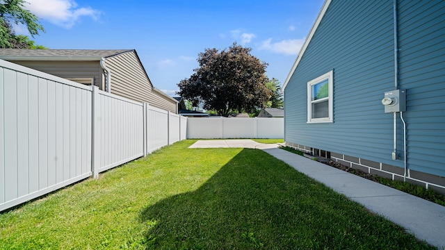 325 Goodrich St, Belvidere, IL 61008 - view of yard featuring a patio area