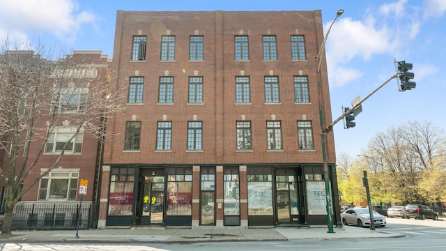 636 N Racine Ave Unit 2N, Chicago, IL 60642 - view of building exterior