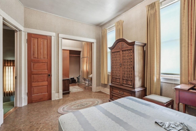 3754 W Sunnyside Ave, Chicago, IL 60625 - bedroom with a closet