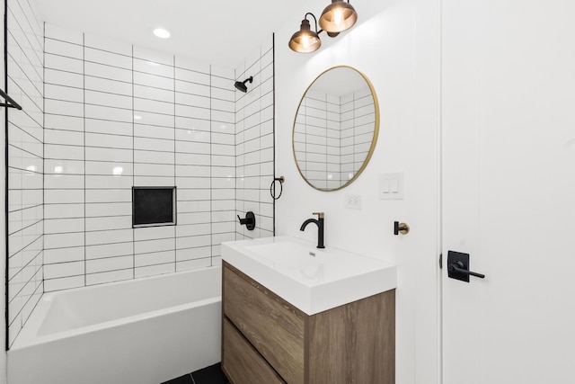 8114 S Paxton Ave, Chicago, IL 60617 - full bath featuring vanity and shower / washtub combination