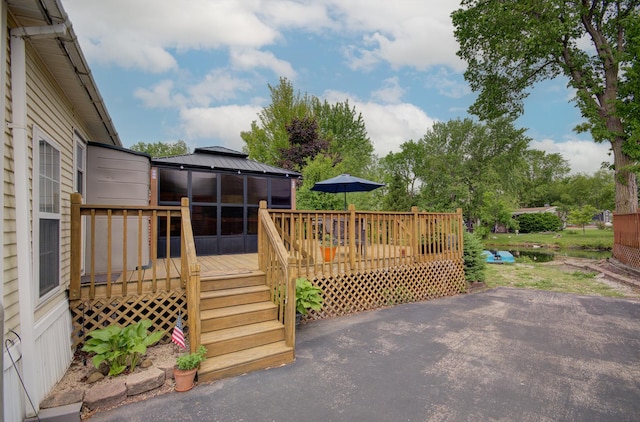 195 Fossil Cove Ln, Wilmington, IL 60481 - wooden deck featuring a gazebo and a patio