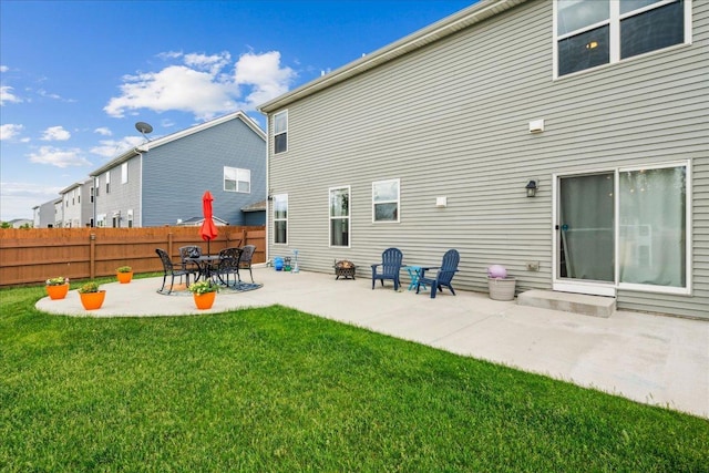 26143 S White Oak Trl, Channahon, IL 60410 - back of property featuring a patio