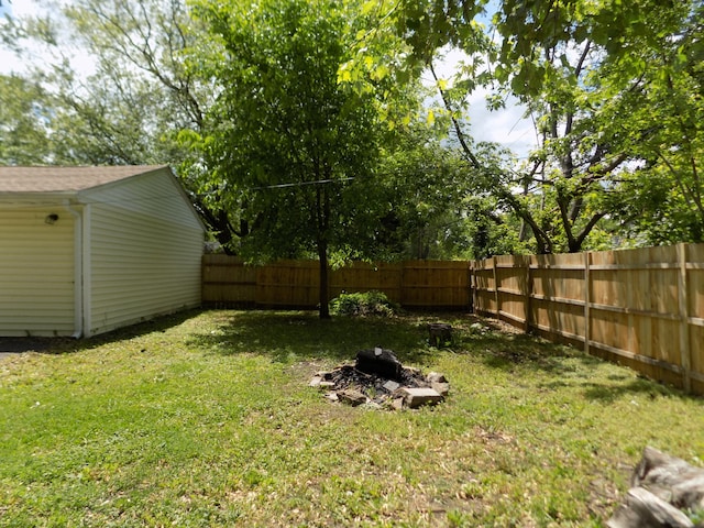 7818 Mildred Rd, Machesney Park, IL 61115 - view of yard with an outdoor structure