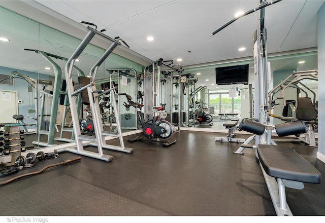 1250 S Michigan Ave Unit 702, Chicago, IL 60605 - gym with recessed lighting