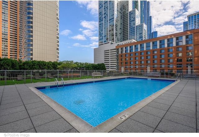 1250 S Michigan Ave Unit 702, Chicago, IL 60605 - community pool with a city view