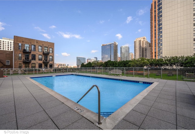 1250 S Michigan Ave Unit 702, Chicago, IL 60605 - community pool featuring a view of skyline