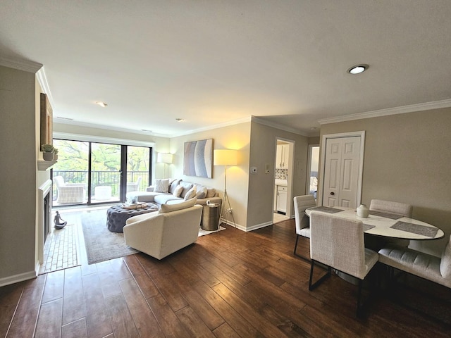 1730 Hinman Ave Unit 4F, Evanston, IL 60201 - living area featuring dark wood-style floors, crown molding, and baseboards