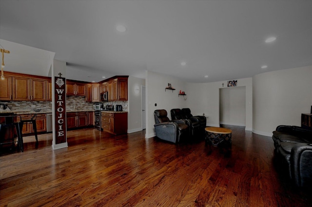 8771 Waterfront Dr Unit 3A, Palos Hills, IL 60465 - living room featuring recessed lighting, dark wood-type flooring, and baseboards