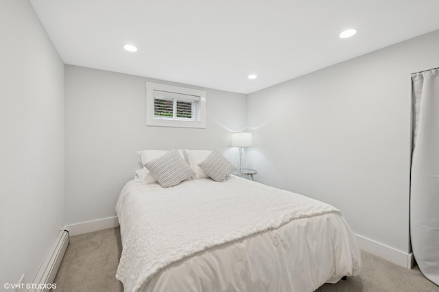 310 Fairview Ave, Winnetka, IL 60093 - bedroom featuring light colored carpet, baseboard heating, baseboards, and recessed lighting
