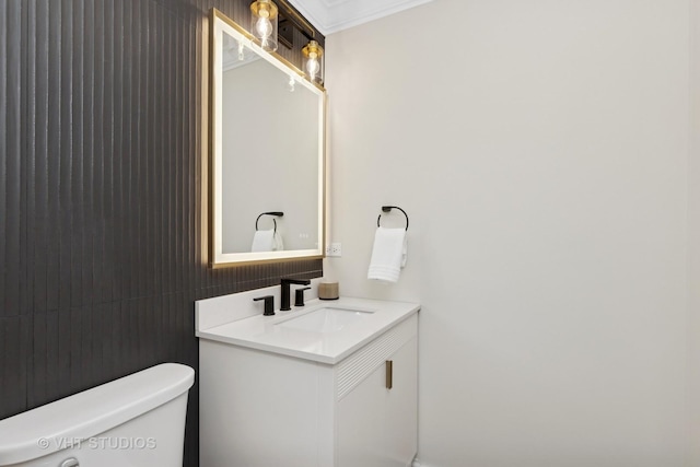 420 N E Gateway Dr, Tower Lakes, IL 60010 - bathroom with toilet, vanity, and tile walls