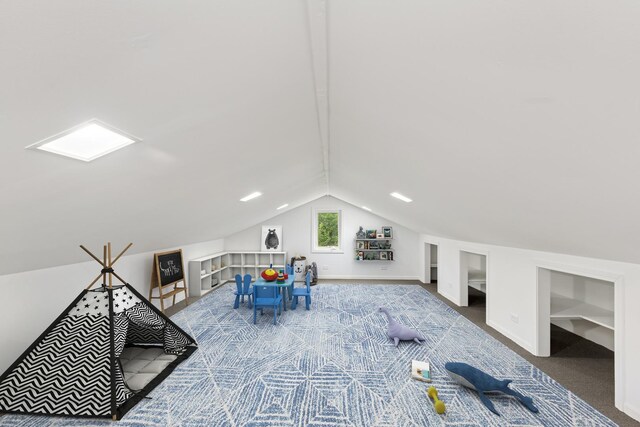 420 N E Gateway Dr, Tower Lakes, IL 60010 - recreation room featuring carpet floors, lofted ceiling, and baseboards