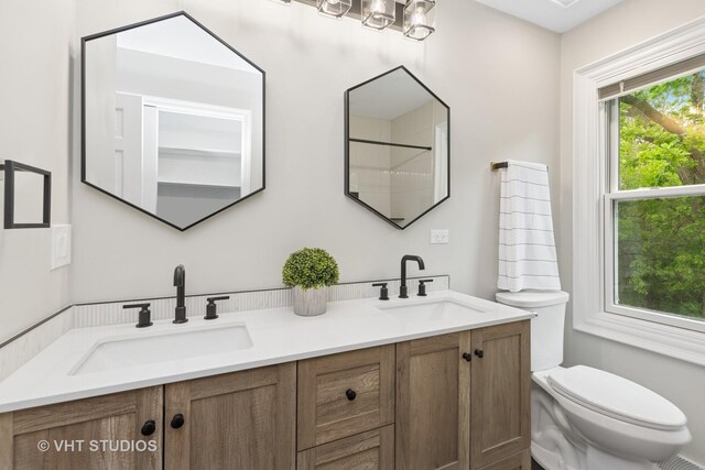 420 N E Gateway Dr, Tower Lakes, IL 60010 - full bathroom with double vanity and toilet
