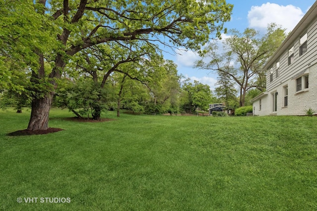 420 N E Gateway Dr, Tower Lakes, IL 60010 - view of grassy yard