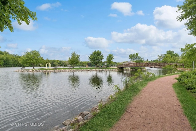 420 N E Gateway Dr, Tower Lakes, IL 60010 - water view