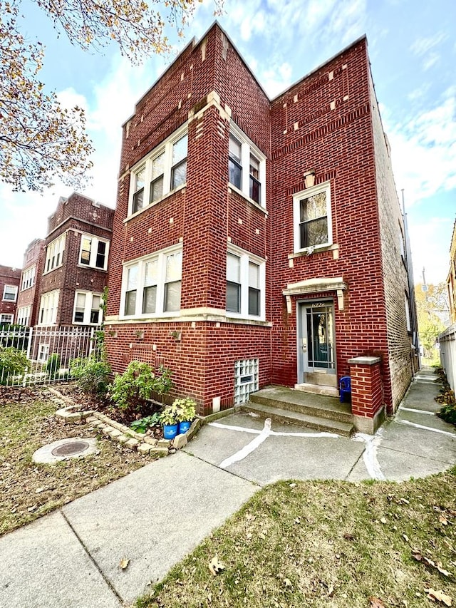 6228 N Artesian Ave, Chicago, IL 60659 - view of property