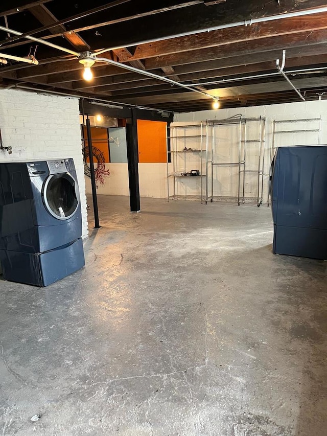 407 N William St, Joliet, IL 60435 - unfinished basement with washer / dryer