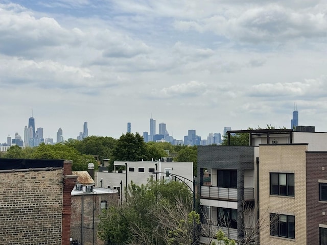 2330 W Armitage Ave Unit B, Chicago, IL 60647 - skyline view