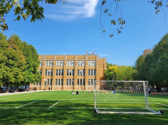 2330 W Armitage Ave Unit B, Chicago, IL 60647 - surrounding community featuring an area for sports