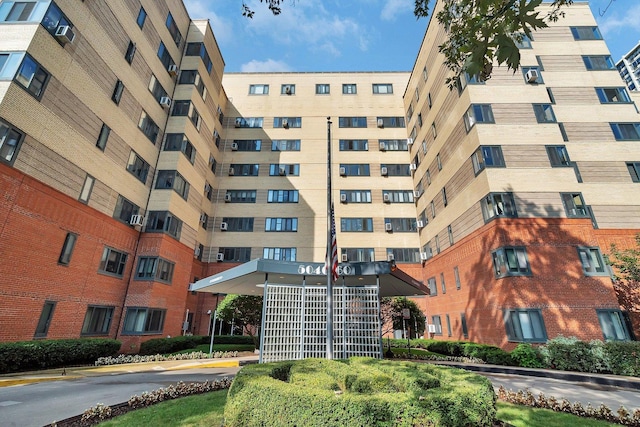 5040 N Marine Dr Unit D3, Chicago, IL 60640 - view of apartment building / complex