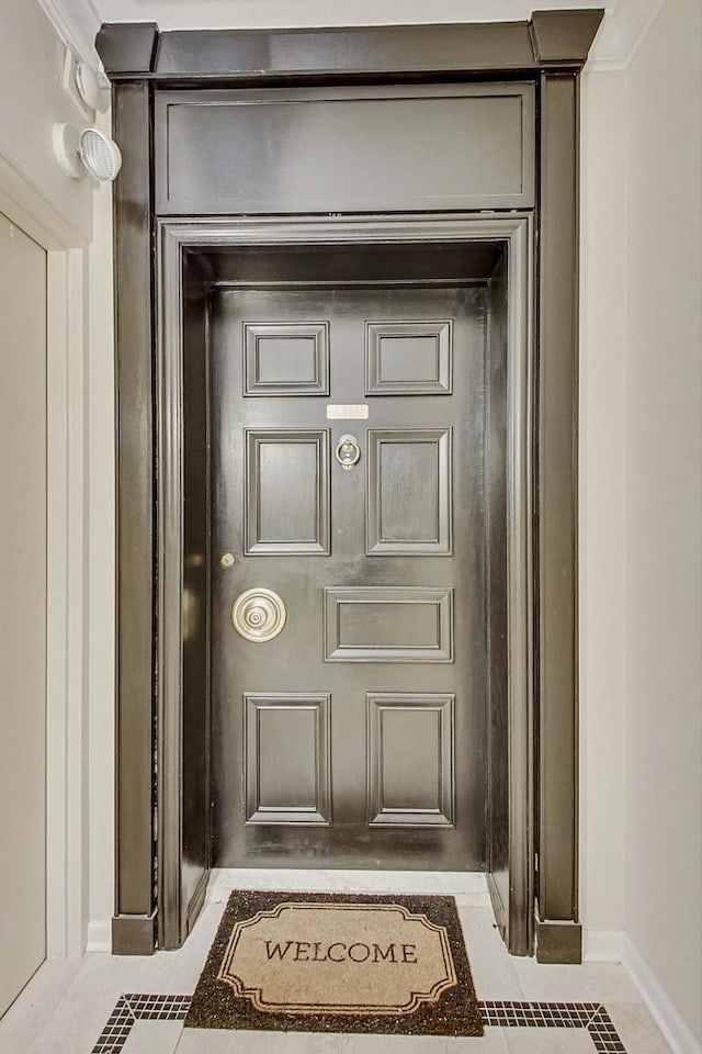 1040 N Lake Shore Dr Unit 7B, Chicago, IL 60611 - detailed view of baseboards