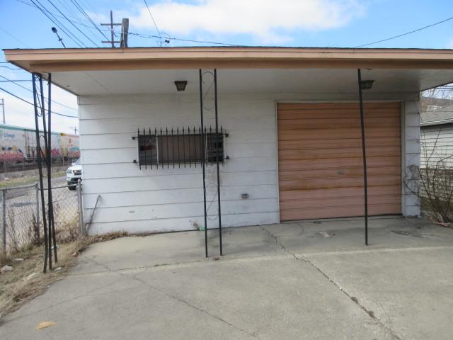 7448 S Maplewood Ave, Chicago, IL 60629 - exterior space
