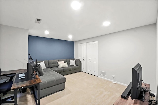 525 Plaza Pl, Aurora, IL 60504 - living room featuring baseboards, recessed lighting, and carpet
